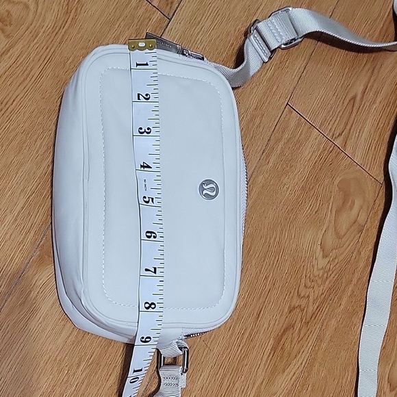 lululemon athletica Silver Belt Bag - Picture 6 of 12